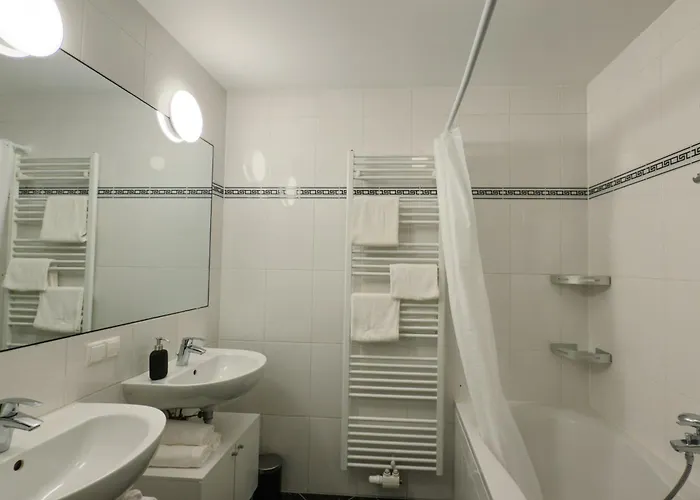110qm, 4 Bedroom, Near Schoenbrunn