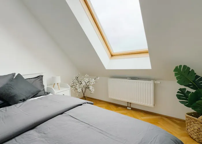 110qm, 4 Bedroom, Near Schoenbrunn *