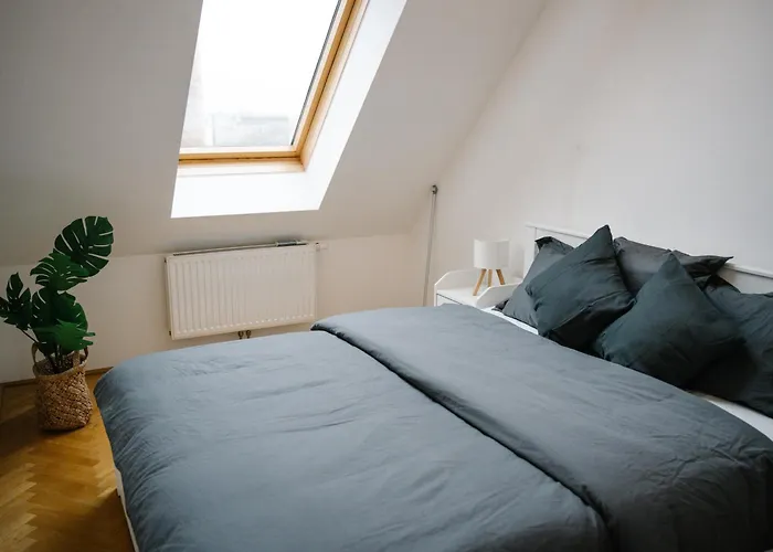 110qm, 4 Bedroom, Near Schoenbrunn