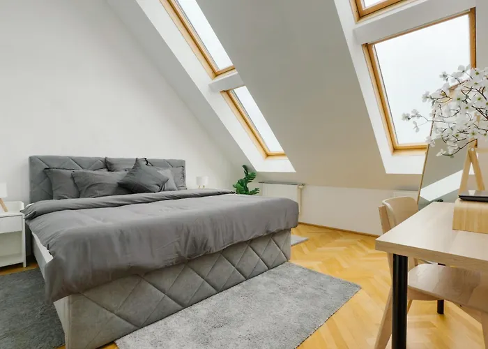 Appartement 110qm, 4 Bedroom, Near Schoenbrunn Wenen