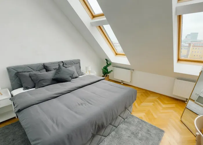 110qm, 4 Bedroom, Near Schoenbrunn * Wenen
