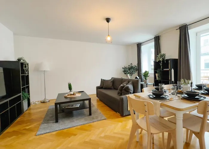 110qm, 4 Bedroom, Near Schoenbrunn *